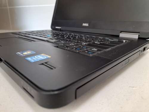***FREE FREIGHT FRIDAY***I7 DELL LATITUDE E5440**LAPTOP EXCELLENT CONDITION, NO CHARGER NOT TESTED