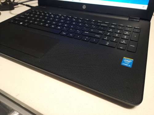 ***FREE FREIGHT FRIDAY****LIKE NEW i3 HP 15 LAPTOP. 4GB RAM, NEW 250GB SSD8888