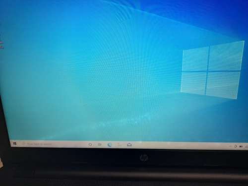 ***FREE FREIGHT FRIDAY****LIKE NEW i3 HP 15 LAPTOP. 4GB RAM, NEW 250GB SSD8888