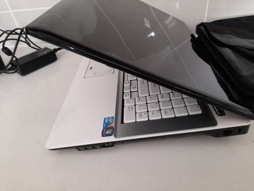 **LIQUIDATION STOCK**I3 MECER XPRESSION M770CUH,17INCH LAPTOP, FRESH W10 LOADED****