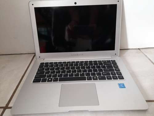 ***FREE FREIGHT FRIDAY****CONNEX LAPTOP DOES NOT TURN ON, NO CHARGER*****
