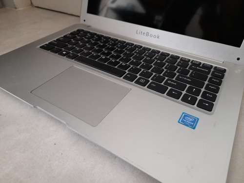 ***FREE FREIGHT FRIDAY****CONNEX LAPTOP DOES NOT TURN ON, NO CHARGER*****