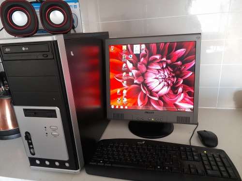 ***COMPLETE PC SET UP**PC BOX, FREE MECER FLATSCREEN, NEW WIRELESS MOUSE, NEW SPEAKERS,***