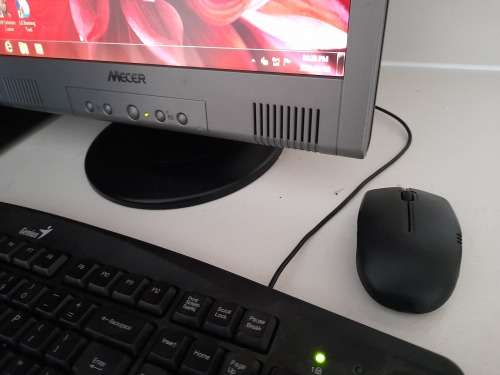 ***COMPLETE PC SET UP**PC BOX, FREE MECER FLATSCREEN, NEW WIRELESS MOUSE, NEW SPEAKERS,***