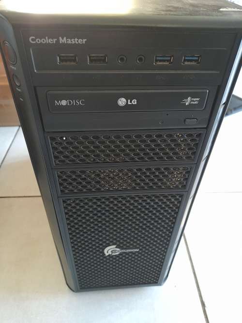 ***GAMING PC BOX****XFX GRAFIX CARD, 2 X APACER RAM CARDS, Intel® 82801GB, LOTS OF FANS ETC*****
