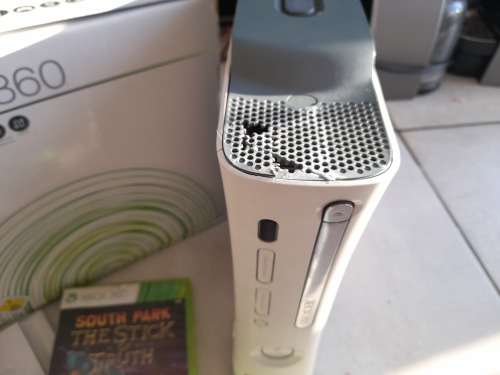 ***CRAZY SPECIAL**XBOX 360 CONSOL WITH REMOTES AND GAMES AND ACCESSORIES IN BOX**ASKING UPGRADE**