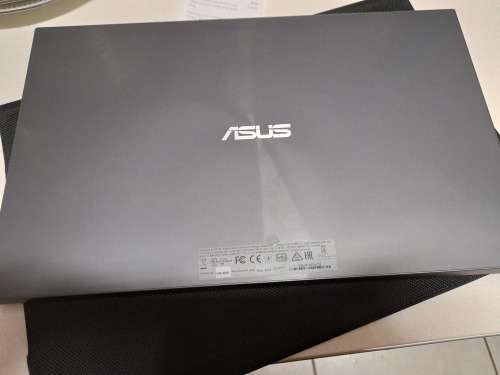 ***SNAP FRI SPECIAL***ASUS 15.6 INCH PORTABLE SCREEN WITH CARRY BAG***READ AD****