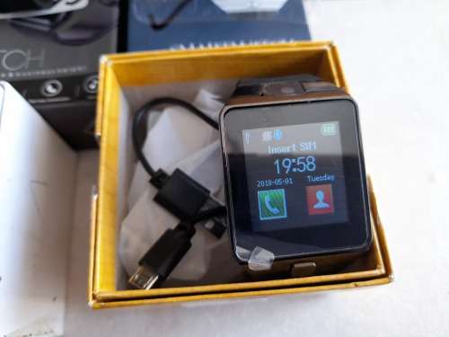 *CLEARANCE SALE**LIQUIDATION STOCK**LOT OF 5 3G SMART WATCHES, WORKING*******
