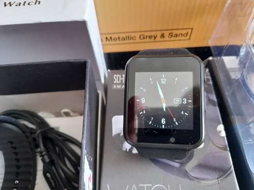 *CLEARANCE SALE**LIQUIDATION STOCK**LOT OF 5 3G SMART WATCHES, WORKING*******