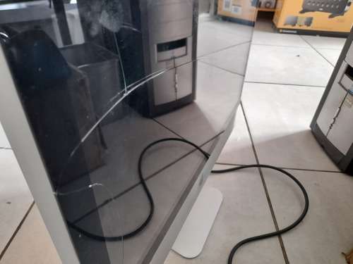 **LIQUIDATION STOCK***APPLE  IMAC A3111 21.5 INCH ALL IN 1 DESKTOP PC**SCREEN CRACKED***