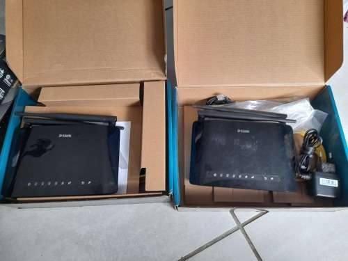 **SNAP FRIDAY SPECIAL***LIQUIDATION STOCK**BULK LOT OF UNTESTED ROUTERS, WIFI EXTENDERS ETC*********