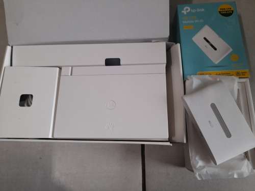 *MONTH END SPECIAL***LIQUIDATION STOCK**BULK LOT OF  ROUTERS, WIFI EXTENDERS ETC**OVER R3000 VALUE**