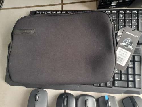 **MONTH END DEAL***BULK LOT OF WIRELESS KEYBOARDS+MOUSE, ACER LAPTOP,UPS,BAG**NOT TESTED***