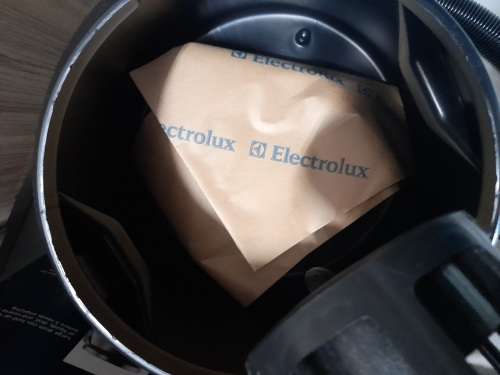 *MONTH END DEAL****ELECTROLUX AQP20 1250W ACQUA POWER WET and DRY VACUUM CLEANER**