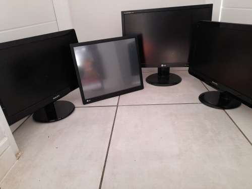 **LAST OF CLEARANCE SALE***4 X  LCD PC SCREENS***ONE BID FOR ALL***