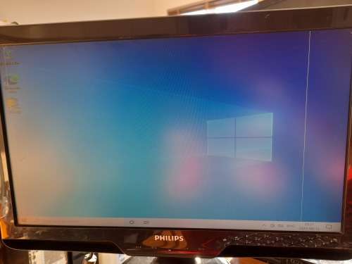 **LAST OF CLEARANCE SALE***4 X  LCD PC SCREENS***ONE BID FOR ALL***