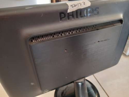 **LAST OF CLEARANCE SALE***4 X  LCD PC SCREENS***ONE BID FOR ALL***