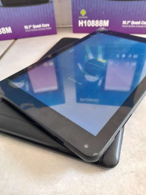**BUY ONE GET ONE FREE**PROLINE 101INCH QUAD CORE DUAL SIM TABLETS**ONE WORKING ONE NOT**