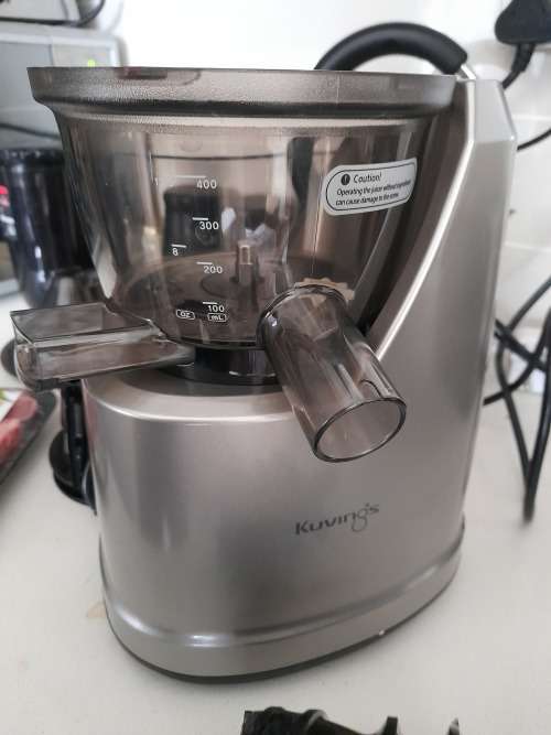 **Kuvings B1700 Whole Slow Juicer IN BOX WITH ACCESSORIES**2 PARTS HAVE BEEN REPAIRED**RETAIL R5000*