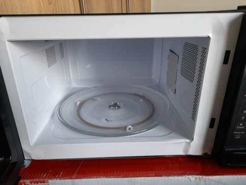 **GOLDAIR 28L BLACK AND MIRROR FINISH DIGITAL  MICROWAVE,****read ad**working**