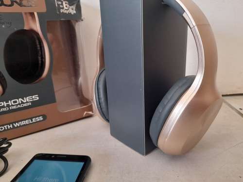 ***MONTH END COMBO DEAL**BRAND NEW VODACOM SMART KICKA5 WITH FREE GOLD BOUNCE BT HEADSET**