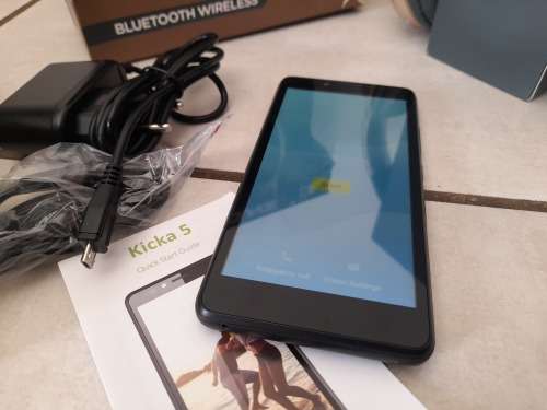 ***MONTH END COMBO DEAL**BRAND NEW VODACOM SMART KICKA5 WITH FREE GOLD BOUNCE BT HEADSET**