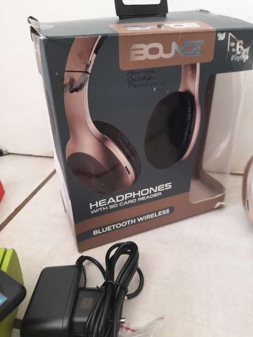 ***MONTH END COMBO DEAL**BRAND NEW VODACOM SMART KICKA5 WITH FREE GOLD BOUNCE BT HEADSET**