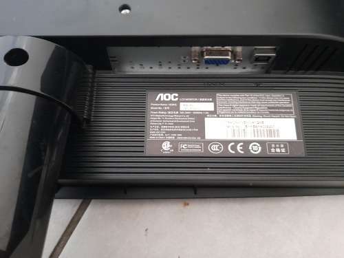 **SPRING SPECIAL*2 X PC SCREENS, SAMSUNG 20INCH, AOC 19 INCH*ONE BID FOR BOTH**