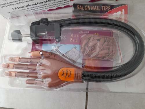 **SPRING SALE**COMBO DEAL***BRAND NEW NAIL TRAINING HAND, SALON 500PC NAIL TIPS, MANICURE MACHINE***