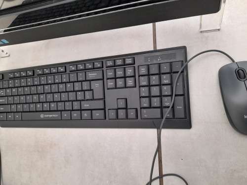 *****Gateway ZX4800 All in One 20, 1TB HDD, 4GB RAM , FREE WIRELESS KEYBOARD, MOUSE**BLANK SCREEN**
