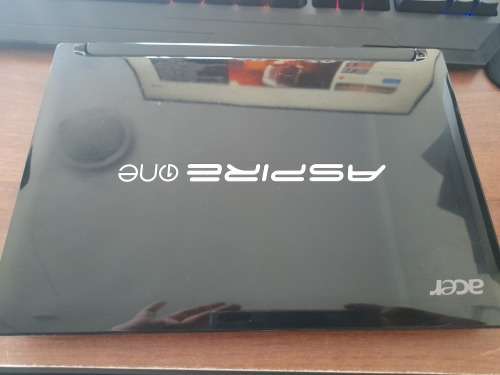 **HERITAGE DAY DEAL****ACER ASPIRE ONE PAV70 MINI LAPTOP WITH CHARGER****
