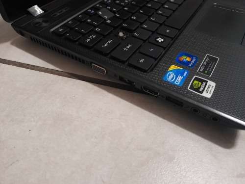 **LIQUIDATION STOCK***2x LAPTOPS* HP COMPAQ AND ACER ASPIRE**SOLD AS IS***