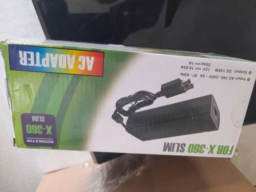 ***CHRISTMAS IS COMING**XBOX 360 CONSOL AND POWER SUPPLY**TURNS ON THE OFF**R99 FREIGHT**