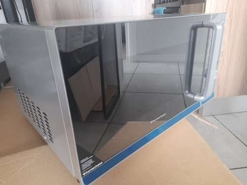 **LIQUIDATION STOCK**HOMECHOICE MAGNA 34L MICROWAVE IN BOX**FAULTY***