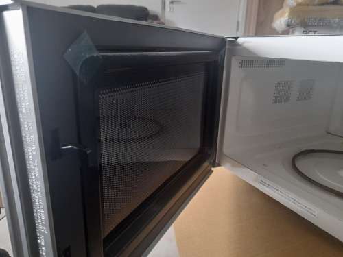 **LIQUIDATION STOCK**HOMECHOICE MAGNA 34L MICROWAVE IN BOX**FAULTY***