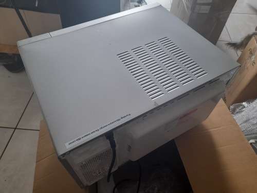 **LIQUIDATION STOCK**HOMECHOICE MAGNA 34L MICROWAVE IN BOX**FAULTY***