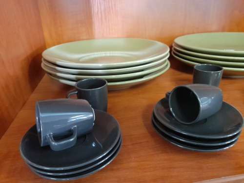 *YOUR CHRISTMAS PRESENT**BEAUTIFULL ESPRESSO SET WITH SAUCERS, BOWLS AND DINNER PLATES*****