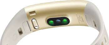 ***WOW**HUAWEI BAND 3 PRO SMART WATCH IN BOX WITH CHARGER ETC**GOLD/CREAM COLOUR**R99 FREIGHT*