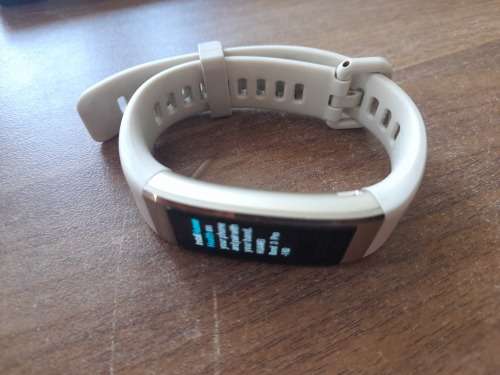 ***WOW**HUAWEI BAND 3 PRO SMART WATCH IN BOX WITH CHARGER ETC**GOLD/CREAM COLOUR**R99 FREIGHT*