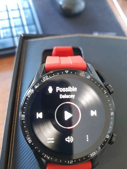 **CRAZY SPECIAL**HUAWEI WATCH GT 2 LTN-B19. AMAZING WATCH, NEW IN BOX, SLIGHT CRACK ON GLASS**R3000*