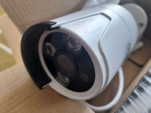 **BLACK FRIDAY DEAL**FREE FREIGHT**BRAND NEW DOLPHIN HD NVR WIRELESS 4 CH CCTV KIT WITH DVR**