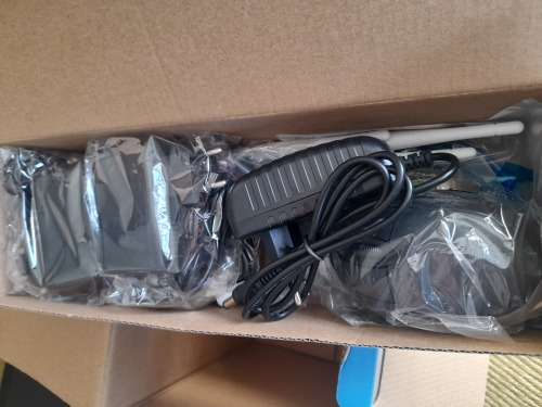 **BLACK FRIDAY DEAL**FREE FREIGHT**BRAND NEW DOLPHIN HD NVR WIRELESS 4 CH CCTV KIT WITH DVR**