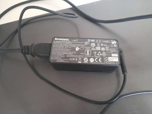 *CHRISTMAS SPECIAL**LENOVO V330 I5(8TH GEN) 4GB RAM , 1TB HDD, EXCELLENT CONDITON**R10 000 RETAIL**