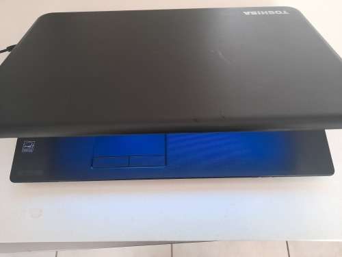 *CHRISTMAS SPECIAL**TOSHIBA SATELITE C50D, AMD E1-1200 WITH RADEON, 4GB RAM, 1TB HDD**