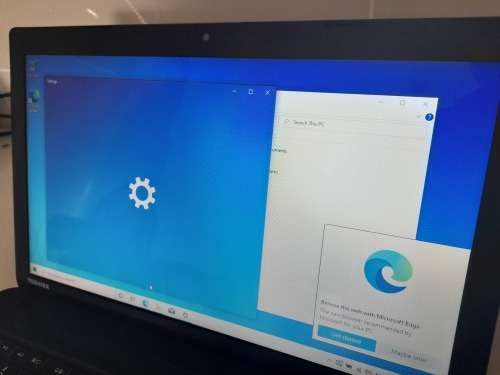 *CHRISTMAS SPECIAL**TOSHIBA SATELITE C50D, AMD E1-1200 WITH RADEON, 4GB RAM, 1TB HDD**