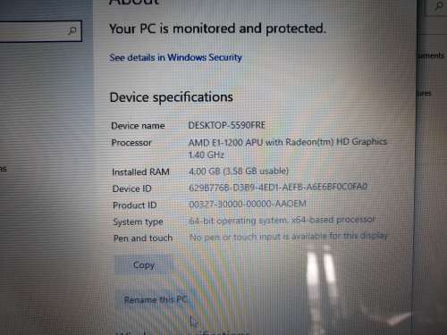 *CHRISTMAS SPECIAL**TOSHIBA SATELITE C50D, AMD E1-1200 WITH RADEON, 4GB RAM, 1TB HDD**