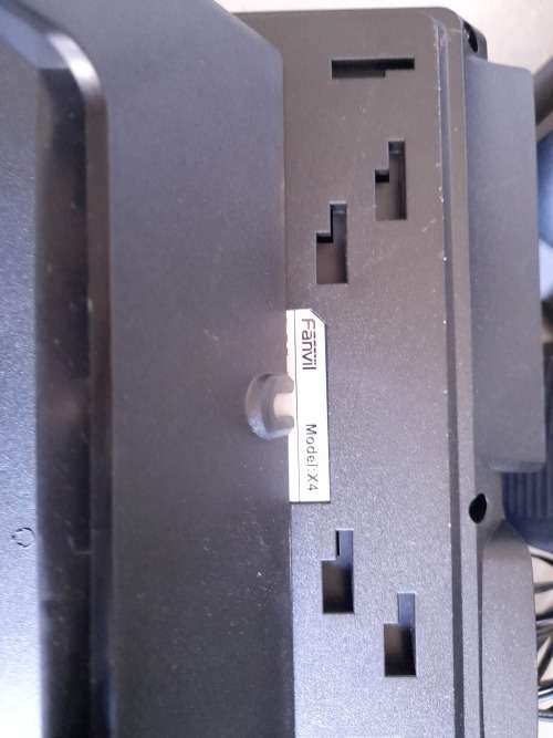 *LIQUIDATION STOCK**LOT OF 3 X FANVIL VOIP PHONES WITH POWER SUPPLY AND CABLES**ONE IS R3500 NEW**
