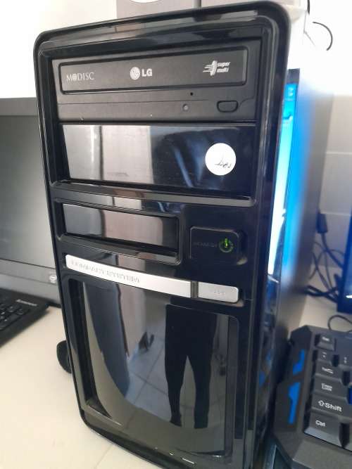 *CRAZY CHRISTMAS DEAL*I3 COMPLETE PC WITH NEW WIRELESS KEYBOARD/MOUSE,WEBCAM, SPEAKERS ETC**