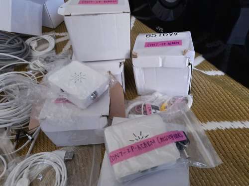 * CELL PHONE STORE LIQUIDATION STOCK*CELL PHONE DISPLAY/LOCKING STANDS, NTERNET SWITCHES,CAMERAS ETC