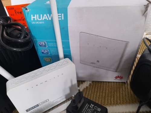 * STOCK CLEARANCE**BULK LOT OF UPS,ROUTERS,3G ROUTERS, RANGE EXTENDER,CD RADIO ETC**
